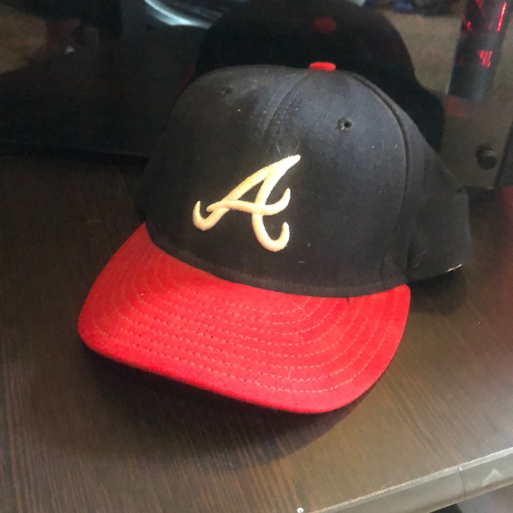 Vintage 2000’s Atlanta braves A baseball cap , hat authentic collection, newera